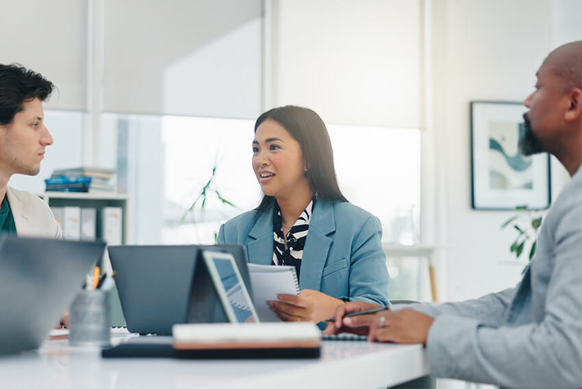 Group of professionals discussing the accounting job market.