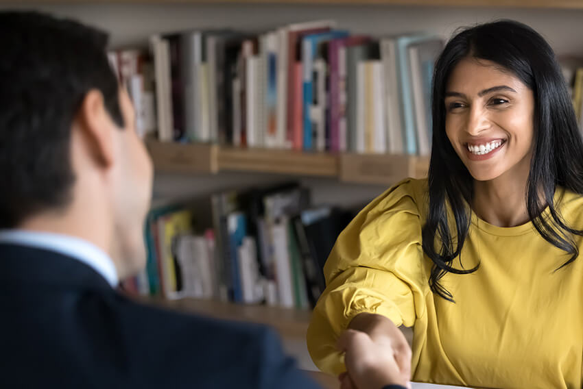 Décidez si les emplois contractuels valent la peine pour faire avancer stratégiquement votre carrière.